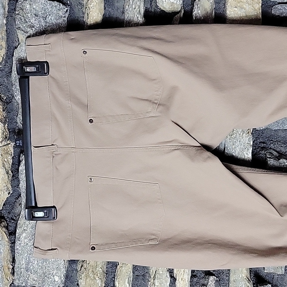 HUE Women's Khaki Leggings Size XL - Picture 9 of 10